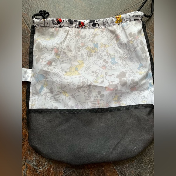 Disney World drawstring Mickey comic strip back pack. - Picture 7 of 9